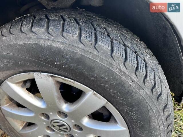 Серый Фольксваген Пассат, объемом двигателя 1.8 л и пробегом 310 тыс. км за 3800 $, фото 25 на Automoto.ua