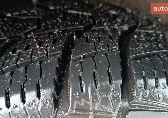 Серый Фольксваген Пассат, объемом двигателя 1.8 л и пробегом 272 тыс. км за 3350 $, фото 110 на Automoto.ua