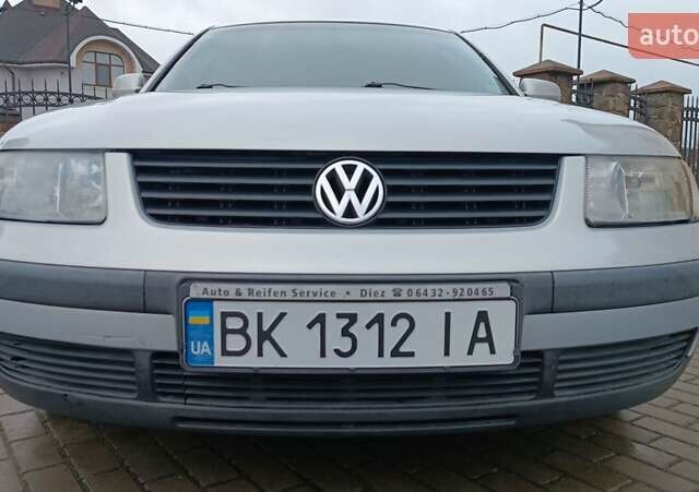 Серый Фольксваген Пассат, объемом двигателя 1.8 л и пробегом 272 тыс. км за 3350 $, фото 32 на Automoto.ua