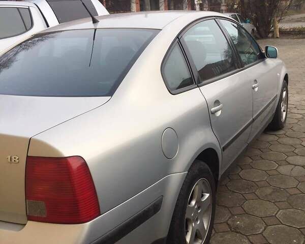 Серый Фольксваген Пассат, объемом двигателя 1.8 л и пробегом 395 тыс. км за 3400 $, фото 5 на Automoto.ua