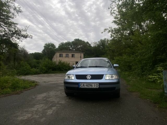 Серый Фольксваген Пассат, объемом двигателя 1.8 л и пробегом 350 тыс. км за 4300 $, фото 10 на Automoto.ua