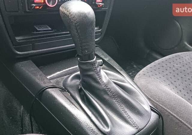 Серый Фольксваген Пассат, объемом двигателя 1.8 л и пробегом 272 тыс. км за 3350 $, фото 115 на Automoto.ua