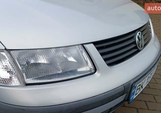 Серый Фольксваген Пассат, объемом двигателя 1.8 л и пробегом 272 тыс. км за 3350 $, фото 45 на Automoto.ua