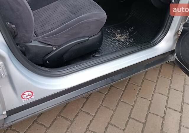 Серый Фольксваген Пассат, объемом двигателя 1.8 л и пробегом 272 тыс. км за 3350 $, фото 74 на Automoto.ua