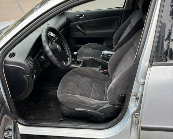 Сірий Фольксваген Пассат, об'ємом двигуна 1.9 л та пробігом 250 тис. км за 3000 $, фото 4 на Automoto.ua