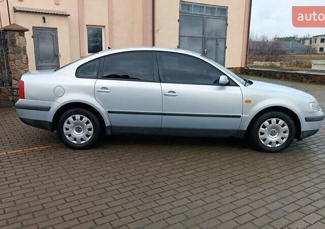 Серый Фольксваген Пассат, объемом двигателя 1.8 л и пробегом 272 тыс. км за 3350 $, фото 24 на Automoto.ua