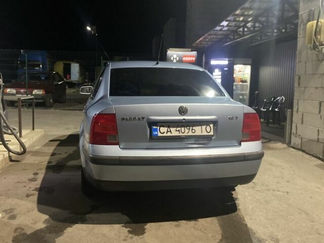 Серый Фольксваген Пассат, объемом двигателя 1.8 л и пробегом 350 тыс. км за 4300 $, фото 8 на Automoto.ua