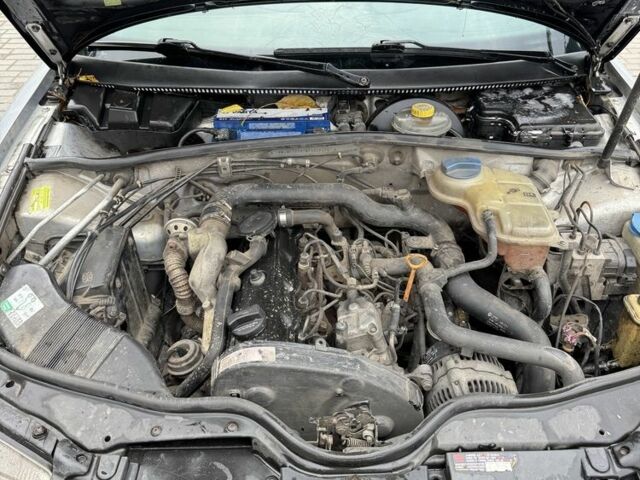 Серый Фольксваген Пассат, объемом двигателя 1.9 л и пробегом 309 тыс. км за 1500 $, фото 7 на Automoto.ua