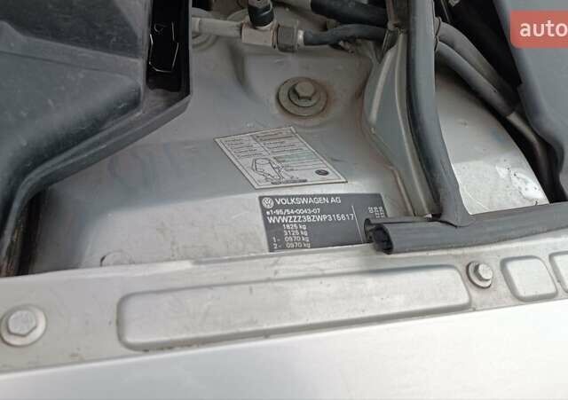 Серый Фольксваген Пассат, объемом двигателя 1.8 л и пробегом 272 тыс. км за 3350 $, фото 93 на Automoto.ua