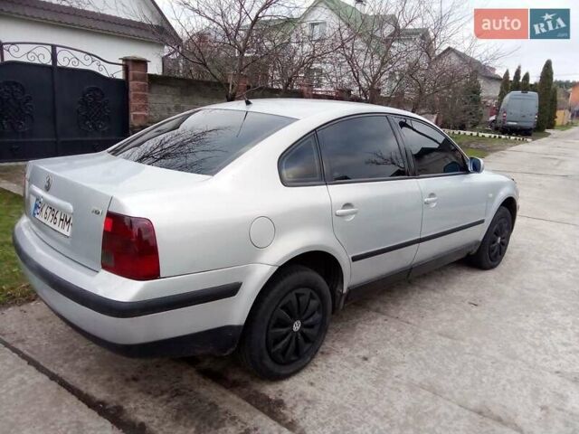 Серый Фольксваген Пассат, объемом двигателя 1.9 л и пробегом 300 тыс. км за 3100 $, фото 5 на Automoto.ua