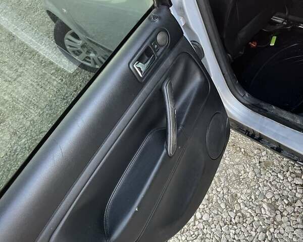 Сірий Фольксваген Пассат, об'ємом двигуна 1.8 л та пробігом 389 тис. км за 3200 $, фото 15 на Automoto.ua