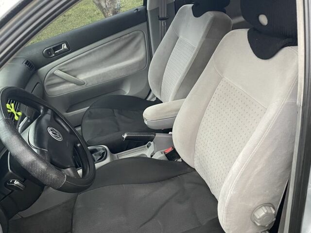 Серый Фольксваген Пассат, объемом двигателя 1.8 л и пробегом 335 тыс. км за 4500 $, фото 4 на Automoto.ua