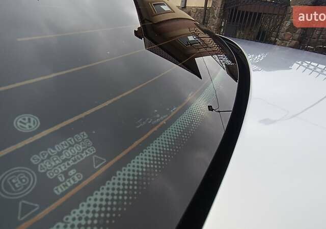 Серый Фольксваген Пассат, объемом двигателя 1.8 л и пробегом 272 тыс. км за 3350 $, фото 86 на Automoto.ua