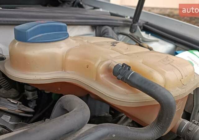 Серый Фольксваген Пассат, объемом двигателя 1.8 л и пробегом 272 тыс. км за 3350 $, фото 103 на Automoto.ua