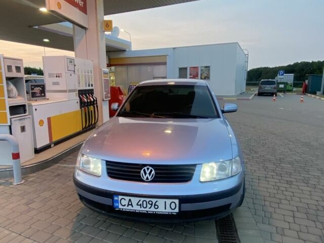 Серый Фольксваген Пассат, объемом двигателя 1.8 л и пробегом 350 тыс. км за 4300 $, фото 5 на Automoto.ua