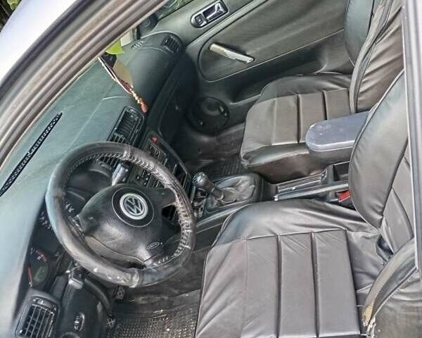 Серый Фольксваген Пассат, объемом двигателя 1.8 л и пробегом 330 тыс. км за 2600 $, фото 3 на Automoto.ua