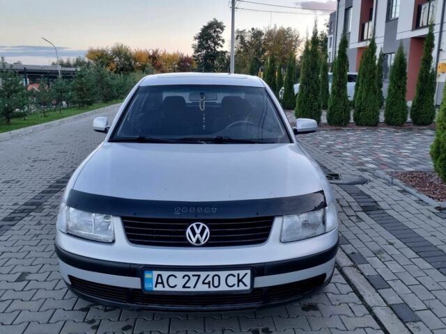 Серый Фольксваген Пассат, объемом двигателя 1.8 л и пробегом 365 тыс. км за 2650 $, фото 1 на Automoto.ua