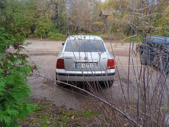 Серый Фольксваген Пассат, объемом двигателя 1.8 л и пробегом 1000 тыс. км за 3700 $, фото 3 на Automoto.ua