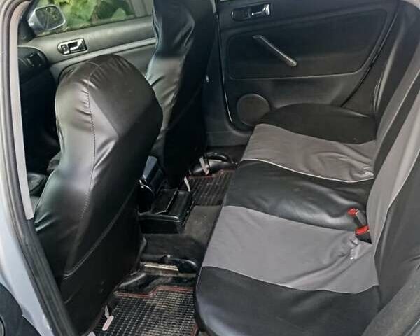 Серый Фольксваген Пассат, объемом двигателя 1.8 л и пробегом 330 тыс. км за 2600 $, фото 2 на Automoto.ua