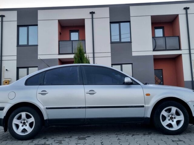 Серый Фольксваген Пассат, объемом двигателя 1.8 л и пробегом 365 тыс. км за 2650 $, фото 2 на Automoto.ua