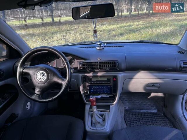 Серый Фольксваген Пассат, объемом двигателя 1.8 л и пробегом 310 тыс. км за 3800 $, фото 17 на Automoto.ua