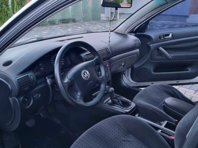 Серый Фольксваген Пассат, объемом двигателя 1.8 л и пробегом 365 тыс. км за 2650 $, фото 20 на Automoto.ua