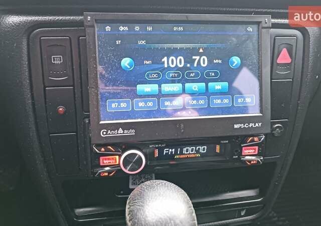 Серый Фольксваген Пассат, объемом двигателя 1.8 л и пробегом 272 тыс. км за 3350 $, фото 116 на Automoto.ua