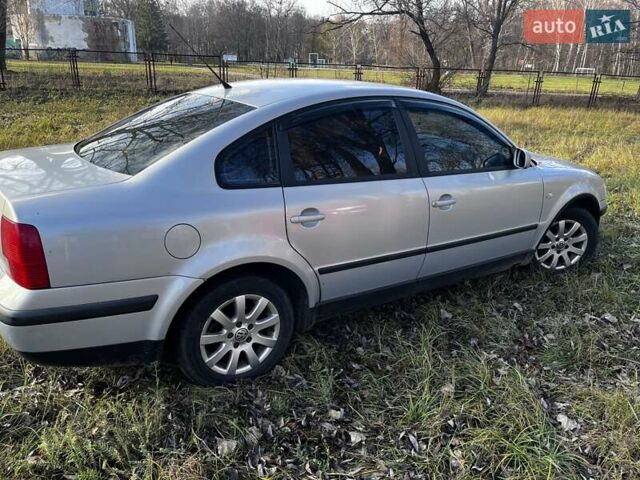 Серый Фольксваген Пассат, объемом двигателя 1.8 л и пробегом 310 тыс. км за 3800 $, фото 2 на Automoto.ua