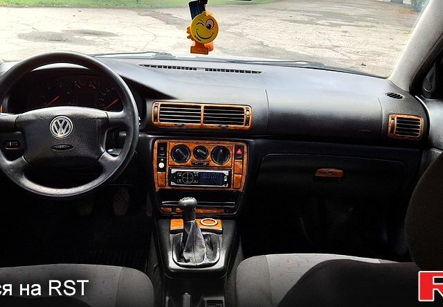 Фольксваген Пассат 1998 в Умани на Automoto.ua Серый Фольксваген Пассат, объемом двигателя 1.9 л и пробегом 364 тыс. км за 3950 $, фото 9 на Automoto.ua