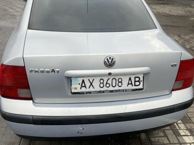 Серый Фольксваген Пассат, объемом двигателя 1.8 л и пробегом 300 тыс. км за 3000 $, фото 2 на Automoto.ua