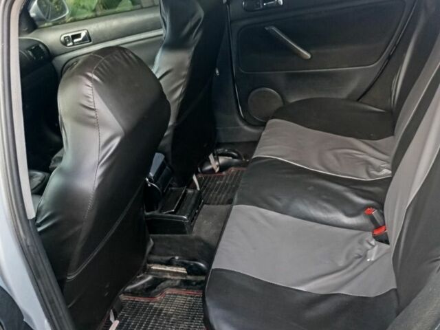 Серый Фольксваген Пассат, объемом двигателя 1.8 л и пробегом 330 тыс. км за 2600 $, фото 3 на Automoto.ua