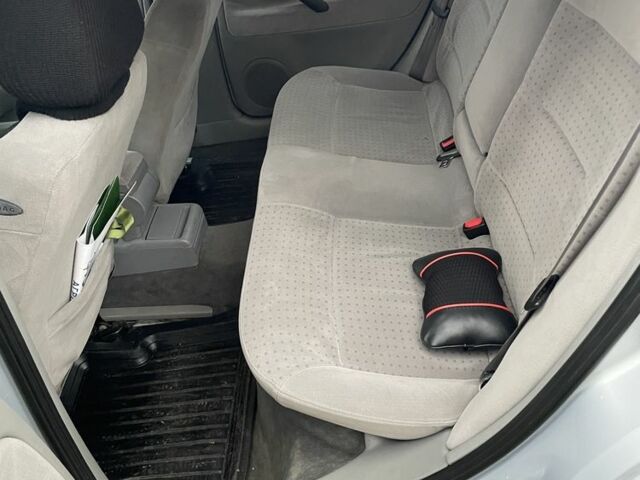 Серый Фольксваген Пассат, объемом двигателя 1.8 л и пробегом 335 тыс. км за 4500 $, фото 5 на Automoto.ua