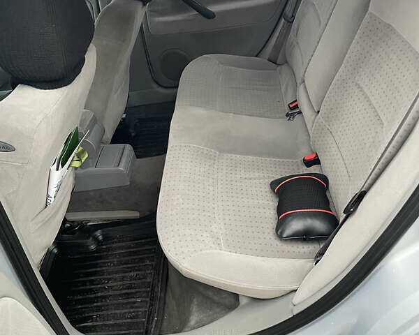 Серый Фольксваген Пассат, объемом двигателя 1.8 л и пробегом 335 тыс. км за 4500 $, фото 10 на Automoto.ua