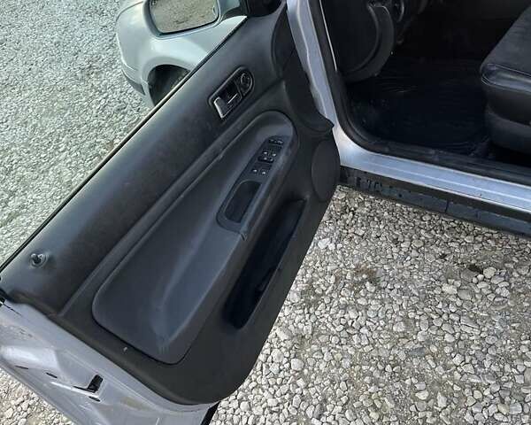 Сірий Фольксваген Пассат, об'ємом двигуна 1.8 л та пробігом 389 тис. км за 3200 $, фото 16 на Automoto.ua