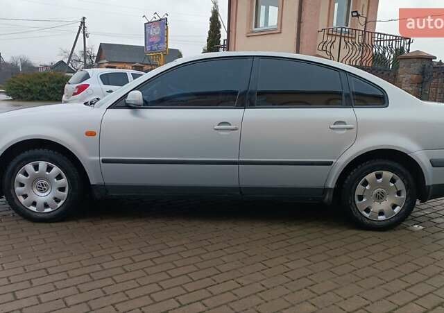 Серый Фольксваген Пассат, объемом двигателя 1.8 л и пробегом 272 тыс. км за 3350 $, фото 14 на Automoto.ua