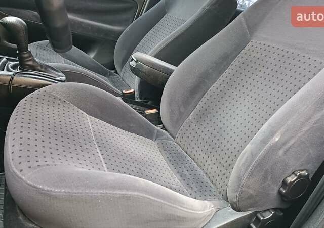 Серый Фольксваген Пассат, объемом двигателя 1.8 л и пробегом 272 тыс. км за 3350 $, фото 56 на Automoto.ua