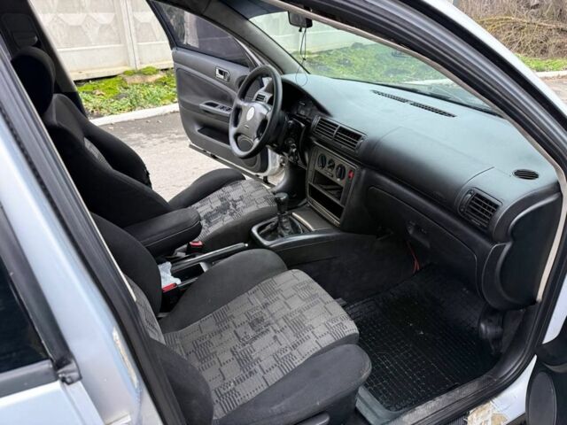 Серый Фольксваген Пассат, объемом двигателя 1.9 л и пробегом 200 тыс. км за 1250 $, фото 6 на Automoto.ua