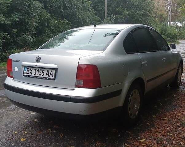 Серый Фольксваген Пассат, объемом двигателя 1.6 л и пробегом 377 тыс. км за 3000 $, фото 1 на Automoto.ua