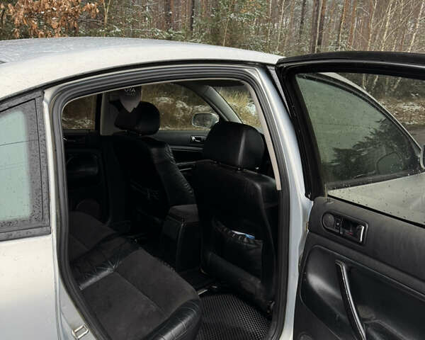 Серый Фольксваген Пассат, объемом двигателя 1.9 л и пробегом 402 тыс. км за 4200 $, фото 14 на Automoto.ua