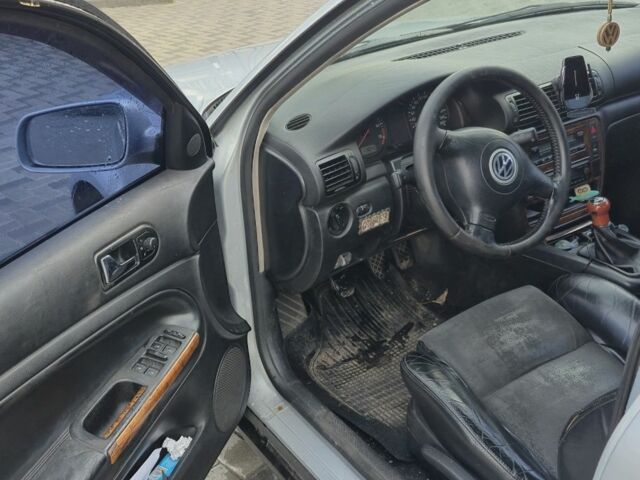 Серый Фольксваген Пассат, объемом двигателя 1.8 л и пробегом 340 тыс. км за 3590 $, фото 3 на Automoto.ua