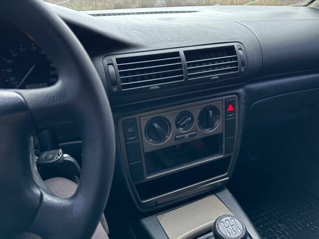 Серый Фольксваген Пассат, объемом двигателя 1.9 л и пробегом 200 тыс. км за 1250 $, фото 10 на Automoto.ua