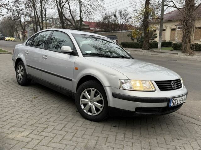 Серый Фольксваген Пассат, объемом двигателя 1.9 л и пробегом 300 тыс. км за 2100 $, фото 3 на Automoto.ua