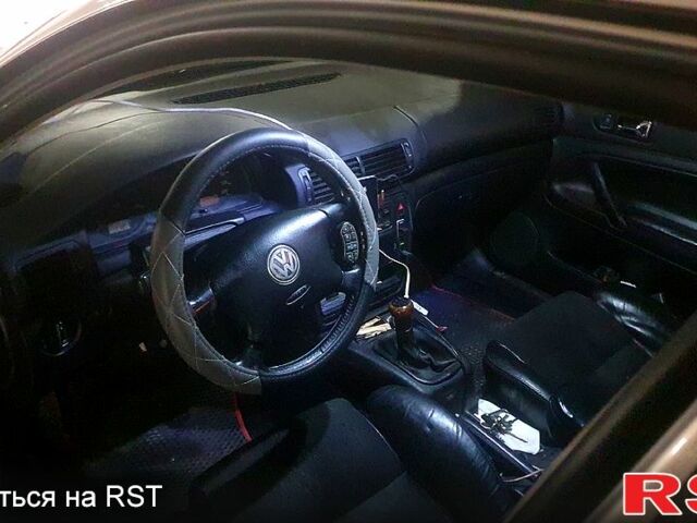 Серый Фольксваген Пассат, объемом двигателя 1.9 л и пробегом 437 тыс. км за 4500 $, фото 4 на Automoto.ua