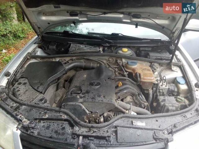 Серый Фольксваген Пассат, объемом двигателя 1.6 л и пробегом 377 тыс. км за 3000 $, фото 2 на Automoto.ua