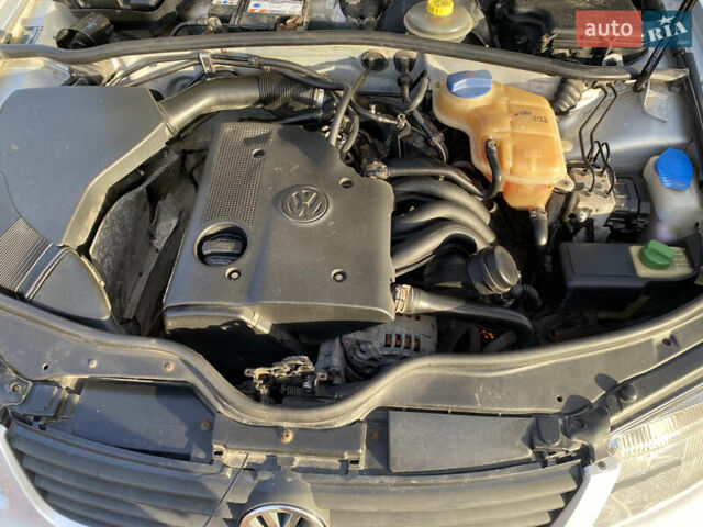 Серый Фольксваген Пассат, объемом двигателя 1.6 л и пробегом 342 тыс. км за 3500 $, фото 14 на Automoto.ua