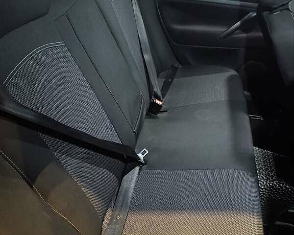 Серый Фольксваген Пассат, объемом двигателя 1.6 л и пробегом 245 тыс. км за 4500 $, фото 6 на Automoto.ua