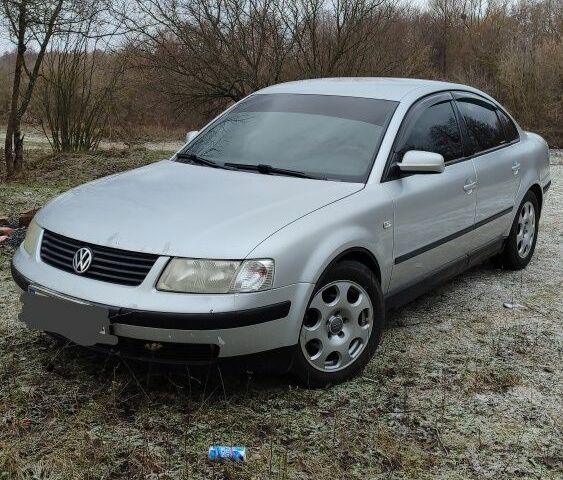 Серый Фольксваген Пассат, объемом двигателя 1.9 л и пробегом 410 тыс. км за 3400 $, фото 6 на Automoto.ua