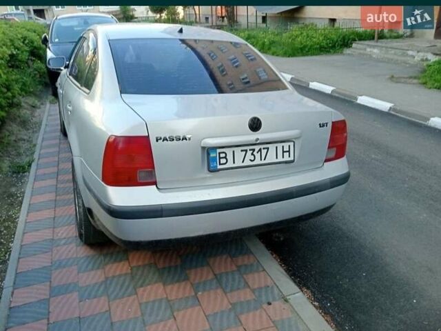 Серый Фольксваген Пассат, объемом двигателя 1.8 л и пробегом 380 тыс. км за 3800 $, фото 2 на Automoto.ua
