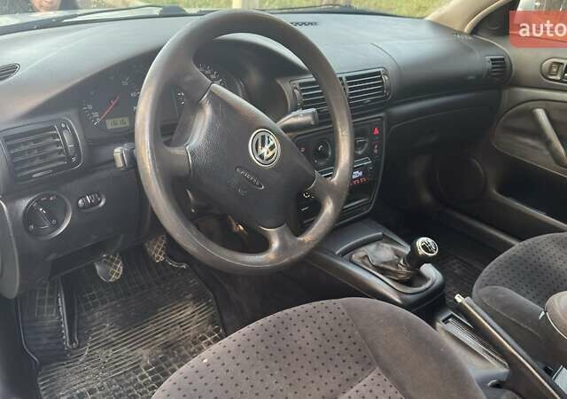 Сірий Фольксваген Пассат, об'ємом двигуна 1.8 л та пробігом 480 тис. км за 3700 $, фото 1 на Automoto.ua