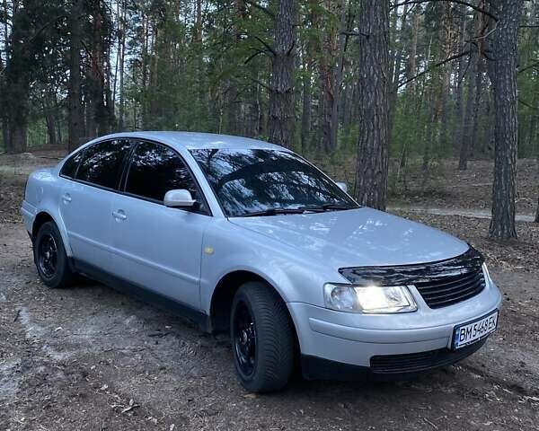 Серый Фольксваген Пассат, объемом двигателя 2.5 л и пробегом 370 тыс. км за 4700 $, фото 1 на Automoto.ua